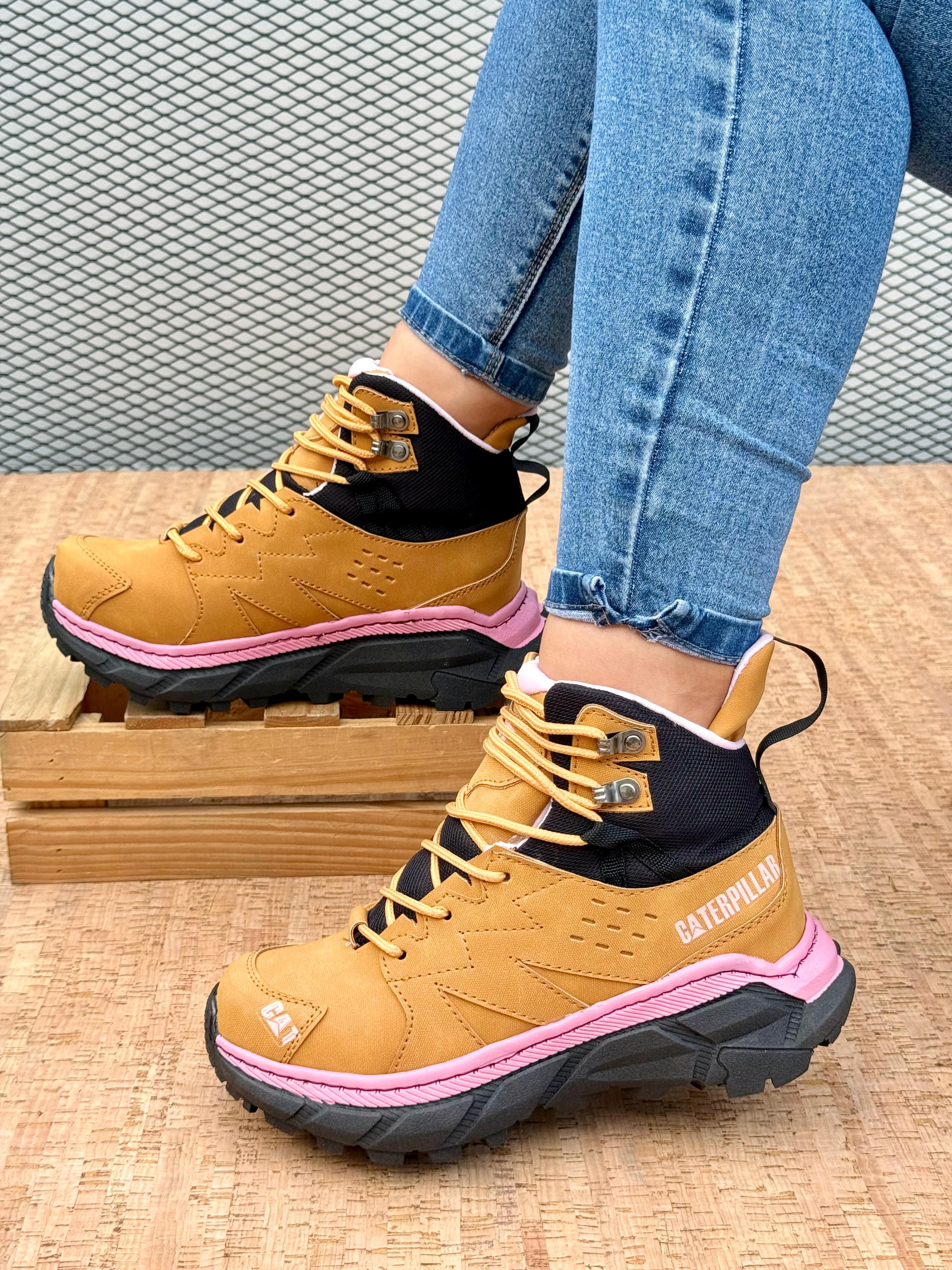 Vista 2 de NUEVAS BOTAS 2026 DAMA C010 COMODAS - COLOR: MARRON/ROSA, TALLA: 35